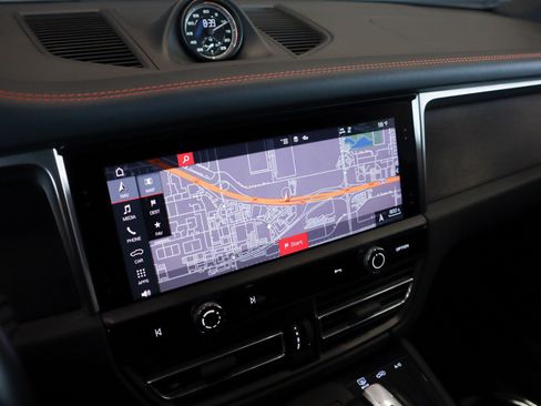 Certified 2022 Porsche Macan GTS AWD/4WD image 22