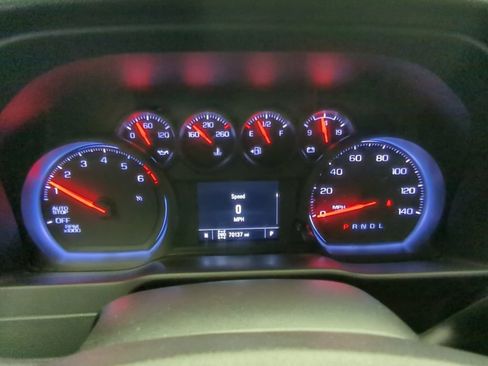 Used 2020 Chevrolet Silverado 1500 Custom w/ Custom Value Package AWD/4WD image 16