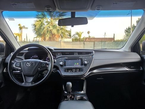 Used 2016 Toyota Avalon XLE FWD image 5