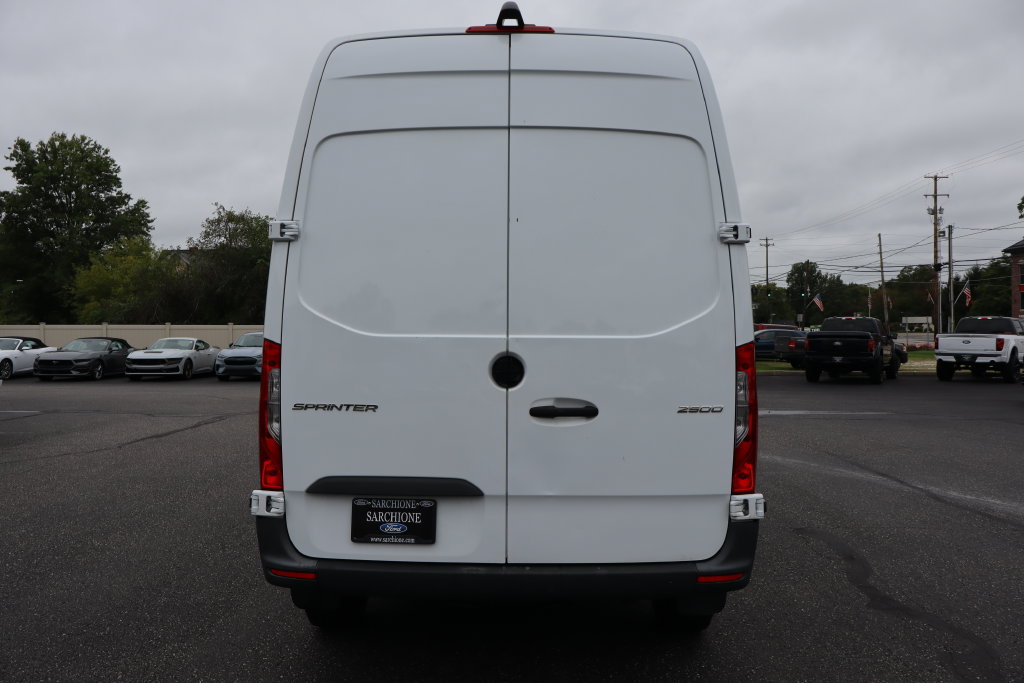 Used 2025 Mercedes-Benz Sprinter 2500 image 17