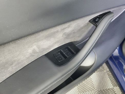 Used 2021 Tesla Model Y Long Range image 25