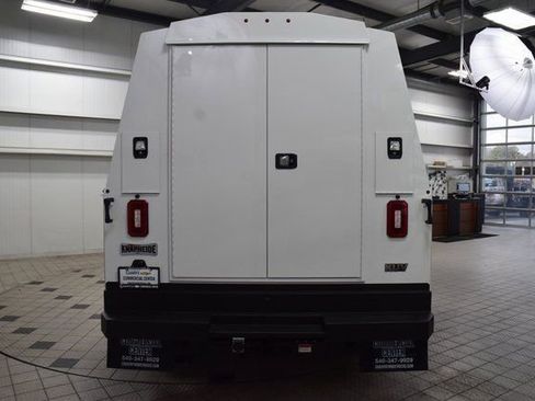 Used 2026 RAM 3500 Tradesman w/ Chrome Appearance Group AWD/4WD image 4