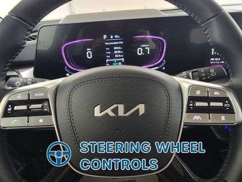 Used 2024 Kia Telluride S w/ S Sunroof Package FWD image 18