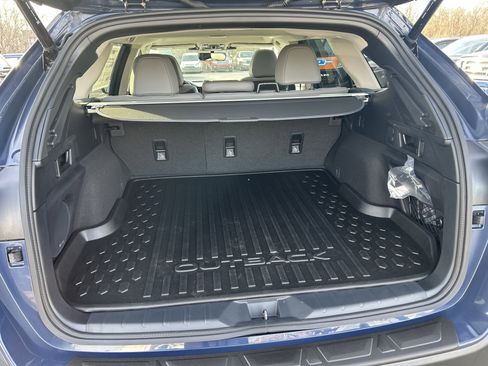 Certified 2025 Subaru Outback Limited image 27
