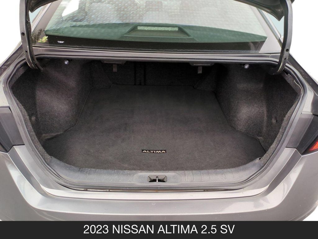 Used 2023 Nissan Altima 2.5 SV FWD image 24