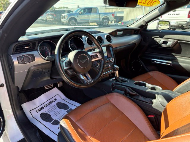 Used 2022 Ford Mustang Premium RWD image 3