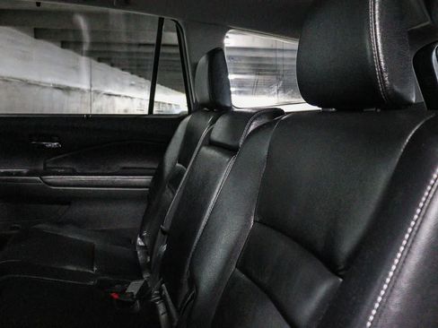 Used 2017 Honda Pilot Touring image 20