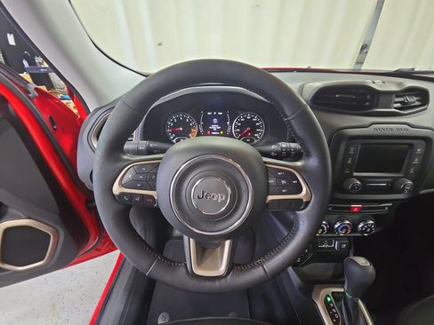 Used 2015 Jeep Renegade Latitude w/ Cold Weather Group AWD/4WD image 14