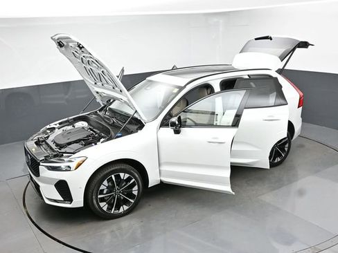 New 2026 Volvo XC60 B5 Plus w/ Protection Package Premier image 54