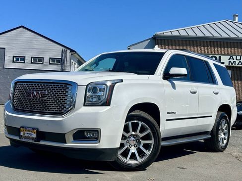 Used 2017 GMC Yukon Denali w/ Open Road Package AWD/4WD image 42
