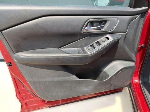 Used 2024 Nissan Rogue SV AWD/4WD image 13