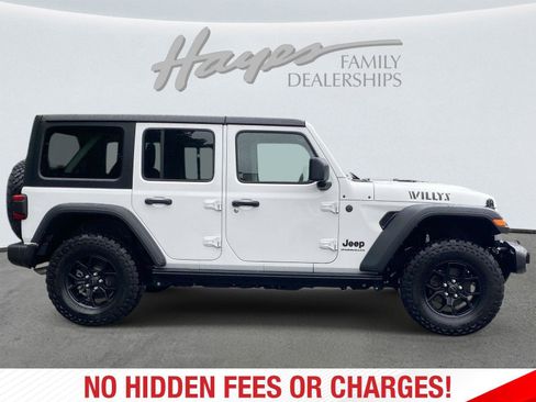 Used 2024 Jeep Wrangler Unlimited Sport AWD/4WD image 2