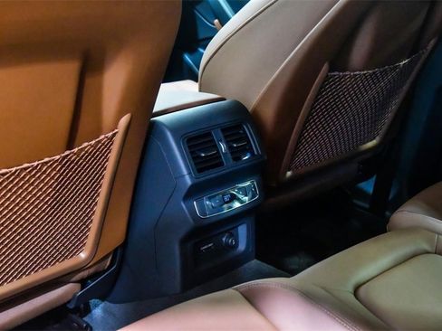 Used 2025 Audi Q5 2.0T Premium w/ Convenience Plus Package image 19