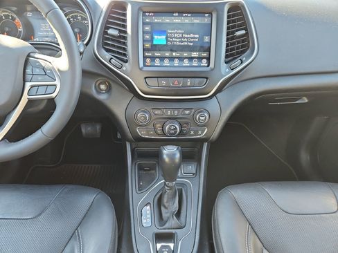 Used 2021 Jeep Cherokee Latitude Lux 80th Anniv w/ Quick Order Package 26U 80TH FWD image 11