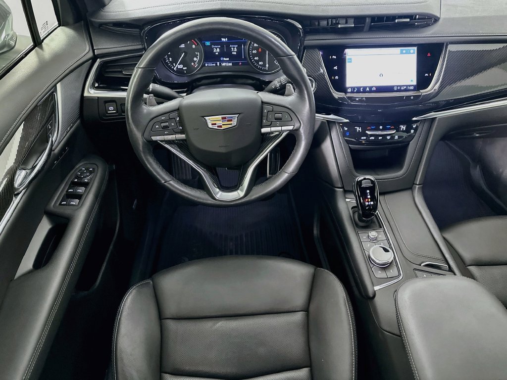 Used 2025 Cadillac XT6 Sport w/ Technology Package AWD/4WD image 29