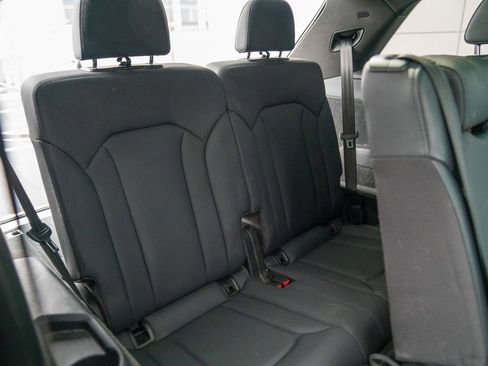 Used 2020 Audi Q7 3.0T Prestige w/ Prestige Package image 23