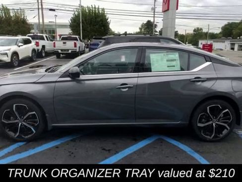 New 2026 Nissan Altima 2.5 SR w/ SR Premium Package AWD/4WD image 7