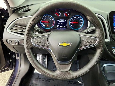 Used 2023 Chevrolet Malibu LT FWD image 13