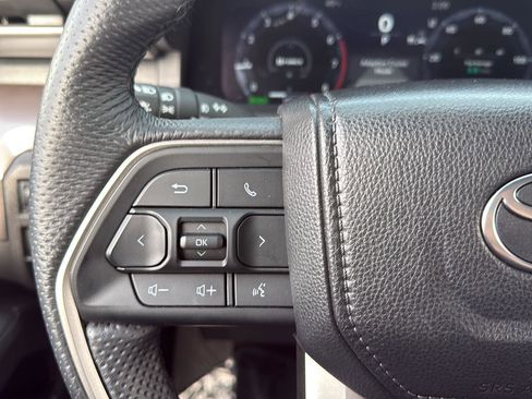 Used 2024 Toyota Tacoma TRD Sport image 28