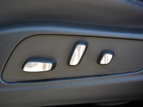 Certified 2025 Cadillac XT6 Premium Luxury image 16