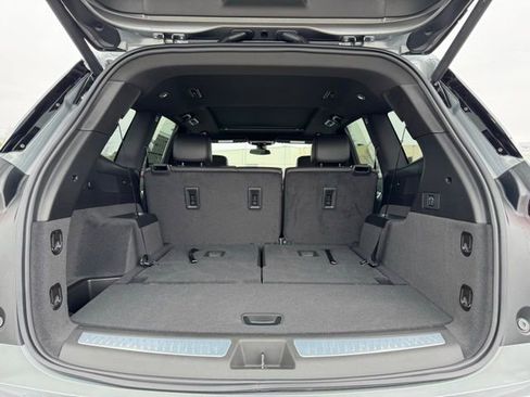 New 2025 Cadillac XT6 Luxury w/ LPO, Premium Carpet Package image 38