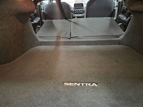 Used 2025 Nissan Sentra SR image 38