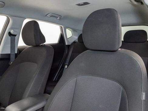 Used 2025 Hyundai Kona SEL FWD image 11