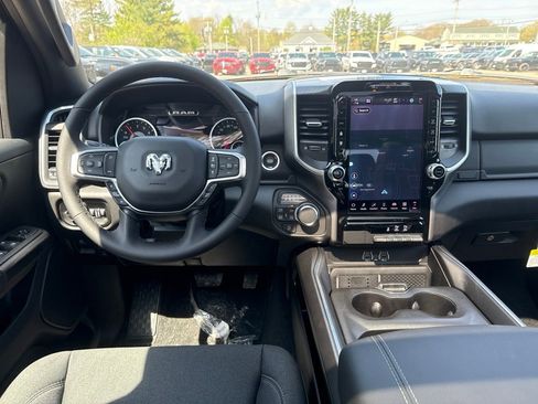 New 2026 RAM 1500 4x4 Crew Cab image 22