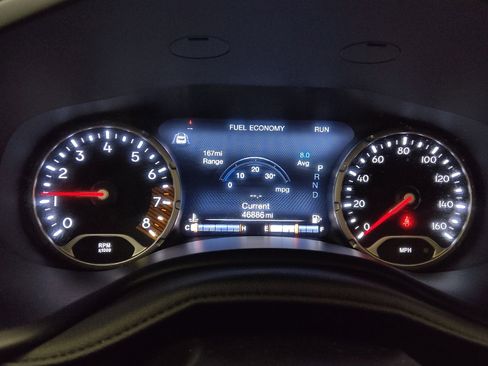 Used 2021 Jeep Renegade Latitude w/ Sun & Sound Group FWD image 23