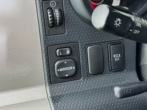 Used 2014 Toyota FJ Cruiser Base w/ Upgrade Package image 9