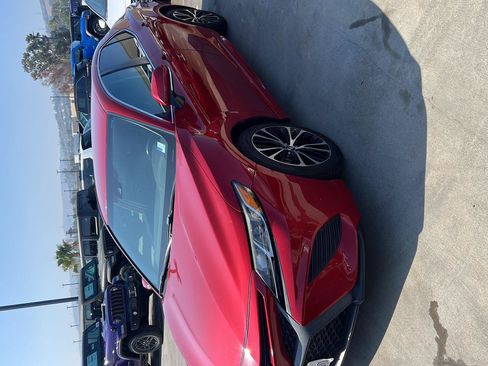Used 2019 Toyota Camry SE w/ Convenience Package FWD image 1