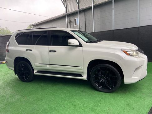 Used 2014 Lexus GX 460 AWD/4WD image 3