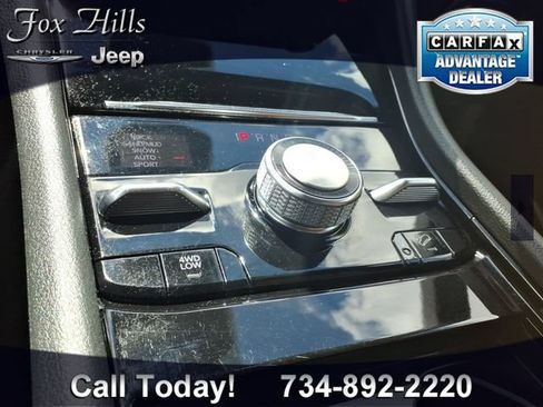 Used 2023 Jeep Grand Cherokee Summit AWD/4WD image 25