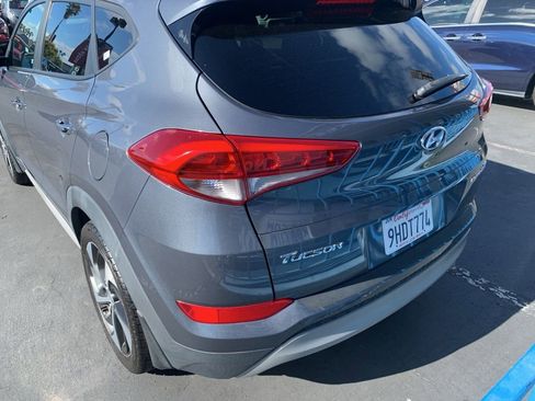 Used 2018 Hyundai Tucson Limited image 11