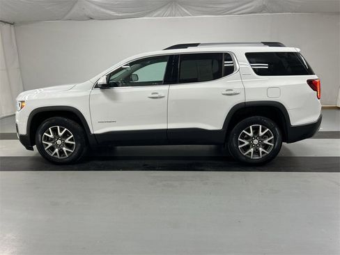 Certified 2023 GMC Acadia SLE w/ Driver Convenience Package image 5