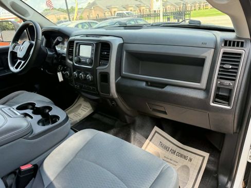 Used 2014 RAM 2500 Tradesman w/ Chrome Appearance Group AWD/4WD image 15