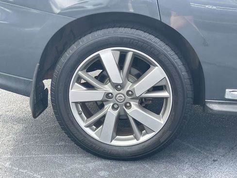 Used 2014 Nissan Pathfinder Platinum AWD/4WD image 9
