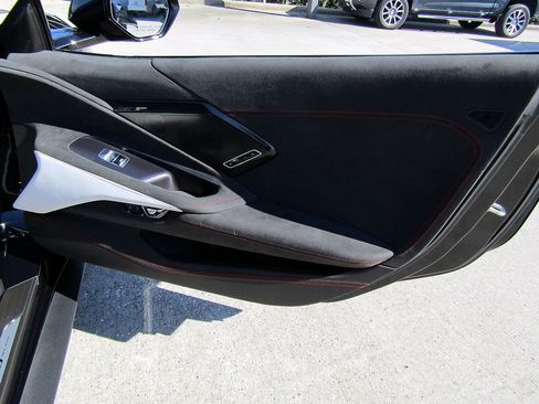 Used 2023 Chevrolet Corvette Stingray Premium Conv w/ Z51 Performance Package image 14