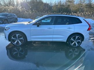 Used 2022 Volvo XC60 B5 R-Design w/ Advanced Package video 2