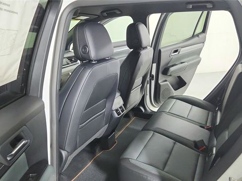 Used 2026 GMC Terrain AT4 AWD/4WD image 16