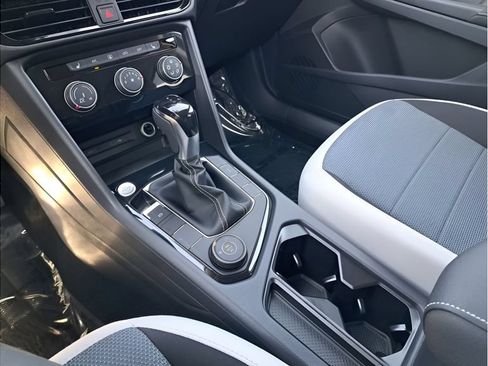 New 2025 Volkswagen Taos S AWD/4WD image 28