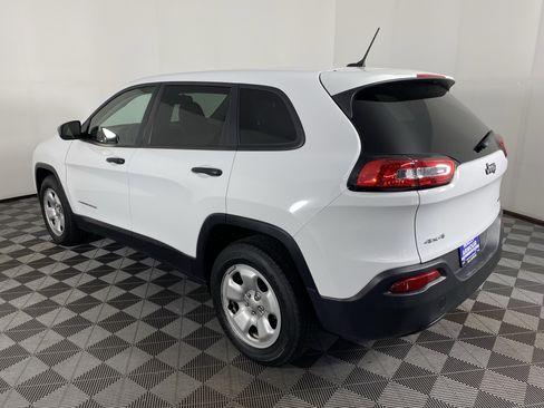 Used 2016 Jeep Cherokee Sport AWD/4WD image 6