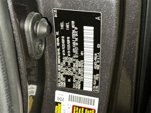 Used 2025 Toyota Sienna Platinum image 35