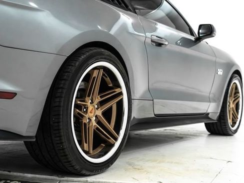 Used 2021 Ford Mustang GT RWD image 14