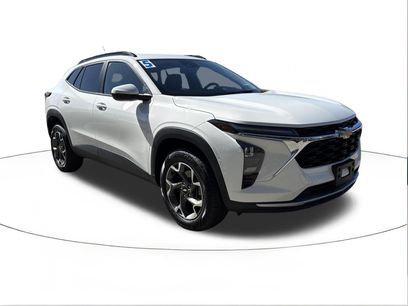 Used 2025 Chevrolet Trax LT