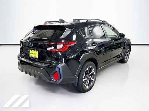 Used 2024 Subaru Crosstrek 2.0i Premium AWD/4WD image 5