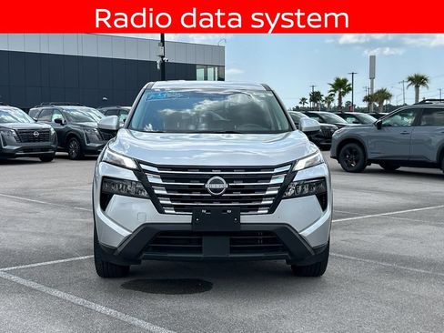 Used 2024 Nissan Rogue SV AWD/4WD image 10
