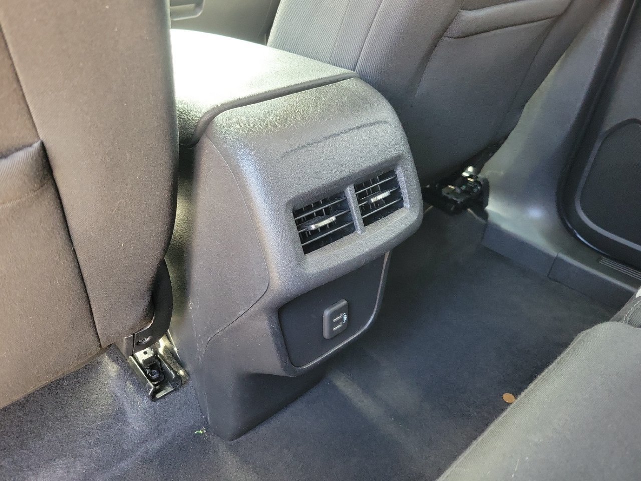Certified 2021 Chevrolet Equinox LS w/ LS Convenience Package FWD image 10