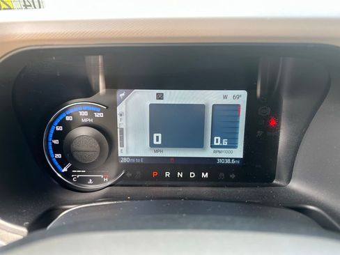 Used 2023 Ford Bronco Wildtrak image 16