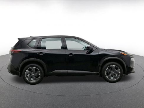 Used 2025 Nissan Rogue SV FWD image 10
